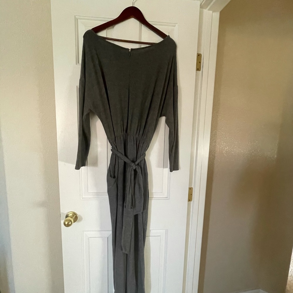 WOMENS EXPRESS JUMPSUIT GREY SIZE L.